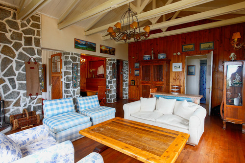 Se Vende Encantadora Casa En Sector Tradicional Con Vista