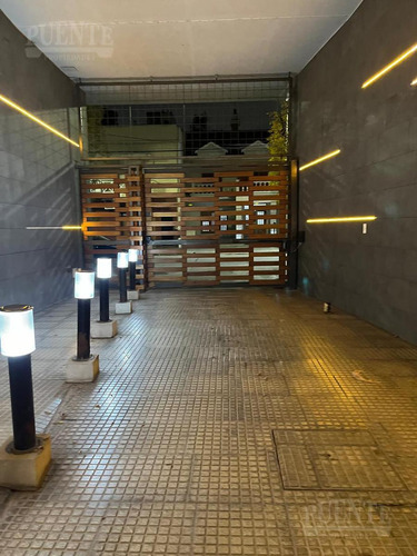 Cochera En Banfield Oeste