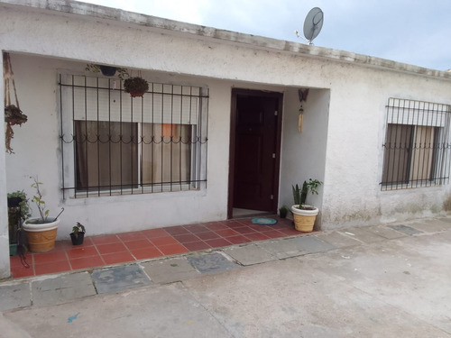 Casa Y Apartamento A La Venta En Punta De Rieles