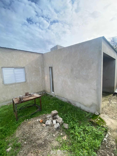 Casa + Dto Av Peñaloza 3900