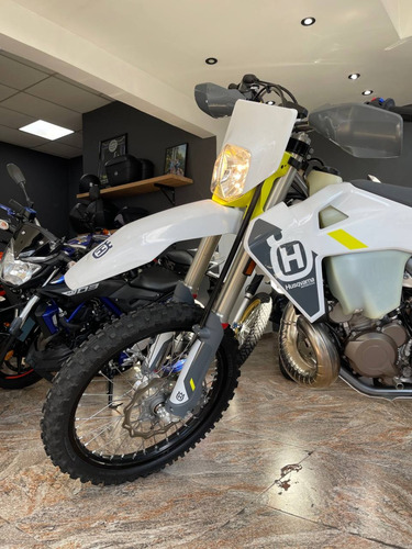 Husqvarna Te 300i 2022. No Kx250x Crf250x