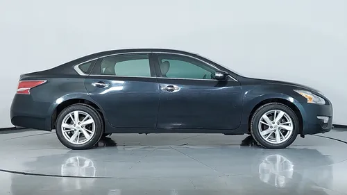 Nissan Altima 2.5 Advance Navi Cvt