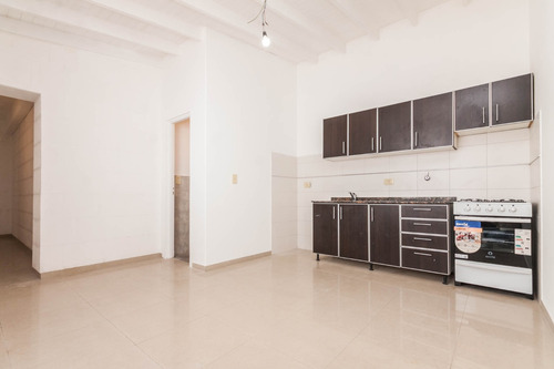 Depto. Tipo Casa 3 Amb. En Lanús Centro