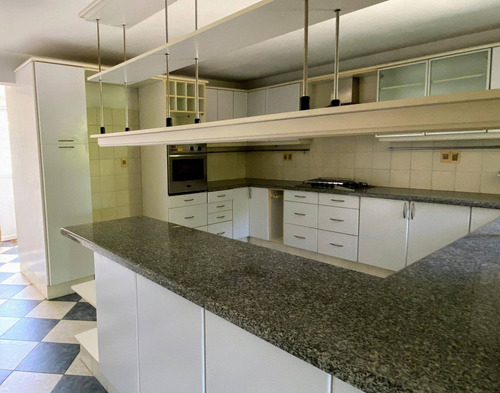 Imagen 8 de 24 de Venta Casa Con 3 Dormitorios, 3 Baã¿â±os, Piscina Y Jardã¿ân En Carrasco Sur A Cuadras De La Rambla