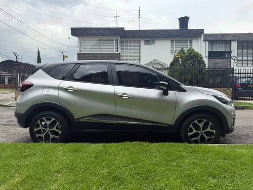 Renault Captur 2.0 Intens Automática