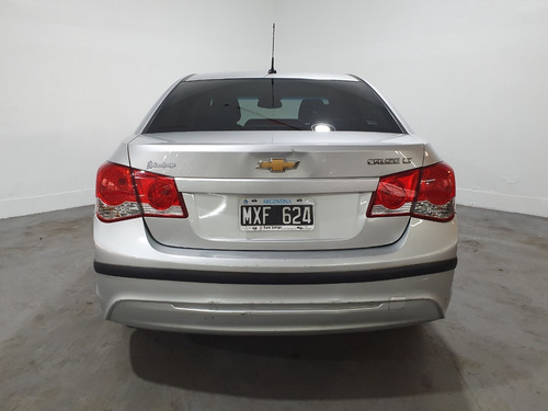 Imagen 5 de 19 de Chevrolet Cruze Lt Mt 1.8 Nafta Manual 4 Puertas 2013