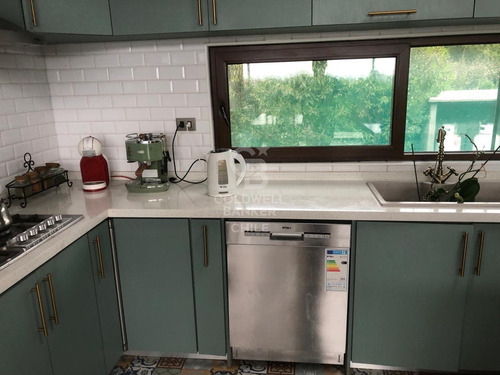 Hermosa Casa Ubicada En Exclusivo Sector De Puchuncavi