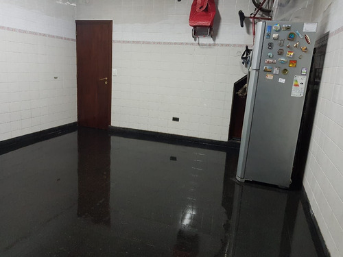 Casa En Venta En Parque Avellaneda