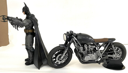 Batman Dc Multiverse Con Motocicleta (Usado)