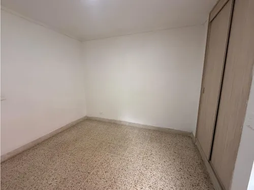 Apartamento Duplex En Laureles,primer Piso