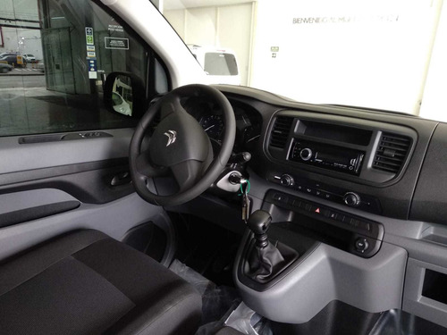 Imagen 8 de 15 de Citroën Jumpy 2022 1.6 L3 Hdi 115 Business Mixto