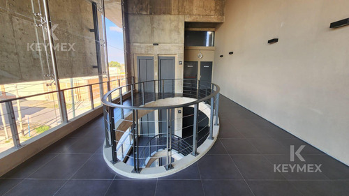 Venta / Alquiler Cocheras - Pilar.