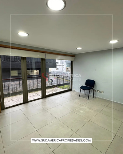 Se Vende Oficina En Centro De Valdivia. Edificio Ainil Uno
