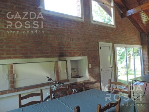 Venta Casa 5 Ambientes Barrio Privado La Deseada.