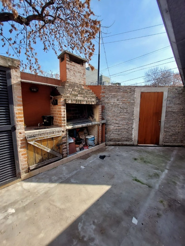 Imagen 8 de 22 de Ph 3 Ambientes Con Patio Barrio Coghlan