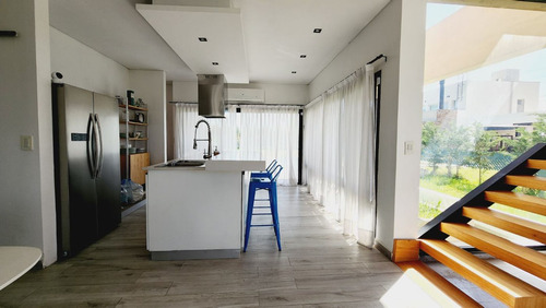 Casa Venta Barrio Cerrado Laguna Azul Ezeiza