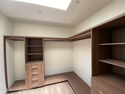 Casa En Venta En Metepec San Salvador Tizatlalli Gis 24-1104