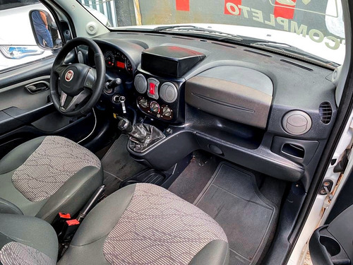 Imagem 7 de 15 de Fiat Doblo 1.8 Mpi Essence 7l 16v Flex 4p Manual