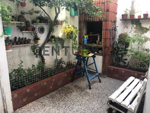 Imagen 17 de 19 de Calle 20 Esq. 48 - Casa De 4 Dormitorios Y Cochera A La Venta