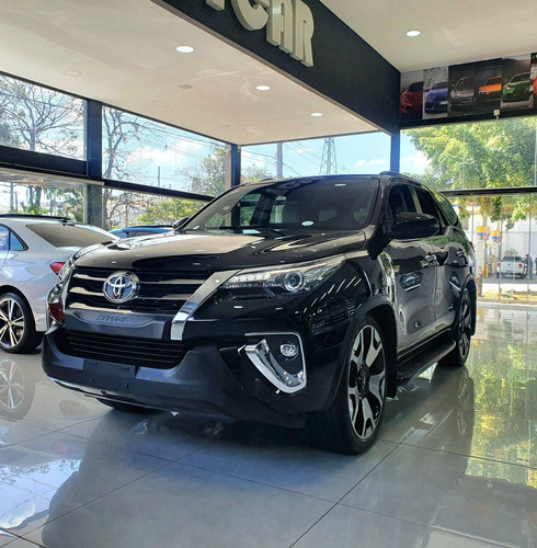 Imagem 1 de 15 de Toyota Hilux Sw4 2.8 Srx Diamond 4x4 7 Lugares 16v Turbo