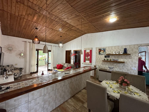 Chácara Com 2 Casas Com Lago Antes Do Centro De Ibiúna - Código 2112 - R$ 640 Mil
