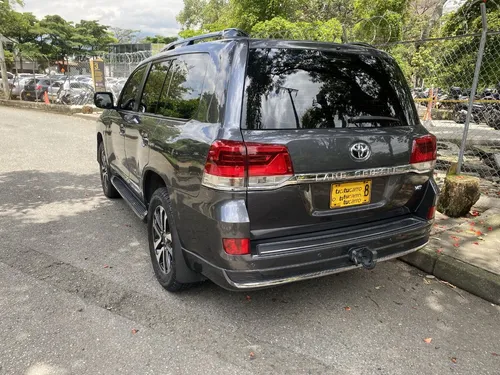 Toyota Land Cruiser 200 4.5 Imperial Diésel At 4x4 2013