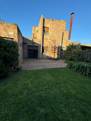 Casa En Venta En Pergamino Con Pileta
