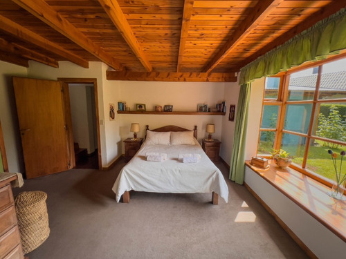 Imagen 5 de 15 de Alquiler Temporario Casa Rústica En Bariloche Cerca De La Playa Y Del Centro De Esquí Cerro Catedral. Bed & Breakfast Exclusivo Para Esquiadores.
