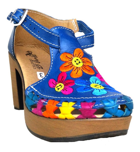 Zapatilla Artesanal Piel Bordado Cuatro Flores Tan  