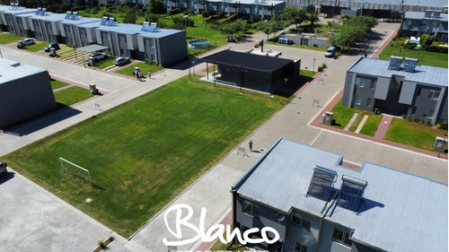 Casa En Venta En Pilar, G.b.a. Zona Norte