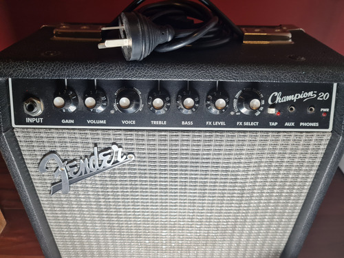 Amplificador Fender Champion 20w, Muy Poco Uso Como Nuevo! Negro (Usado)