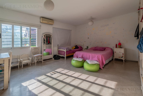 Casa Moderna En La Horqueta