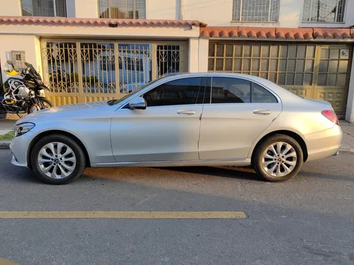 Mercedes-Benz Clase C 2.0 Cgi Exclusive