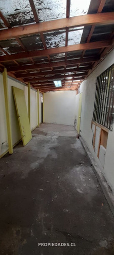 Casa En Venta De 3 Dorm. En Ñuñoa