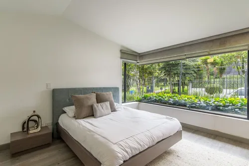 Casa En Venta En Calatrava. Cod V5907