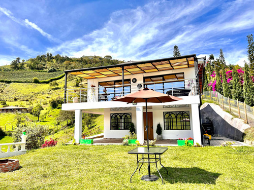 Se Vende Hermosa Finca En Guatape