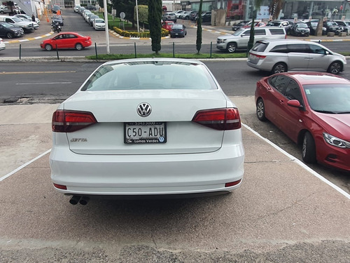 Imagen 8 de 12 de Volkswagen Jetta 2.0