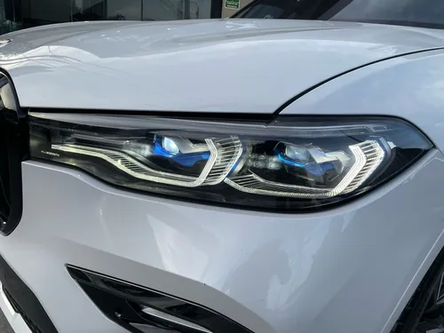 BMW X7 4.4 V8 M50i At