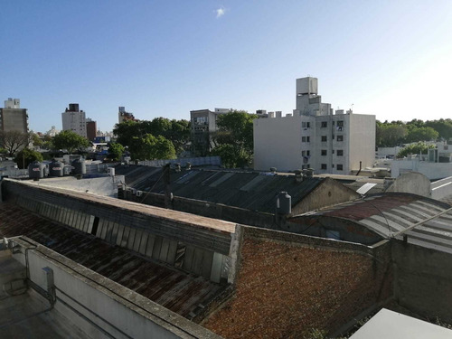 Venta Apartamento 2 Dormitorios Tres Cruces Altos De Bulevar Con Garaje Incluido