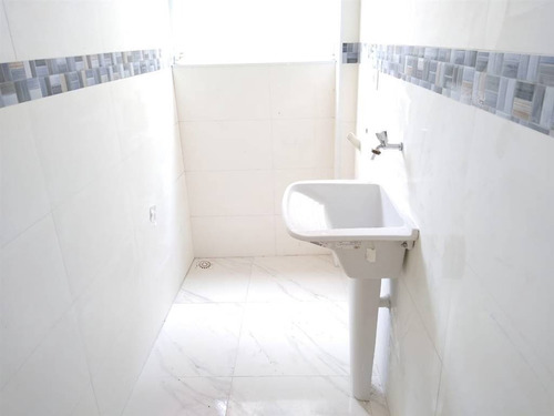 Imagem 12 de 13 de Apartamento Novo Em São Vicente, Com 2 Dorms, 1 Banheiro, Area De Serviço, Garagem, Ao Lado Do Vlt, Perto De Escolas, Ponto De Ônibus, Agende Sua Visita. - Hm3347