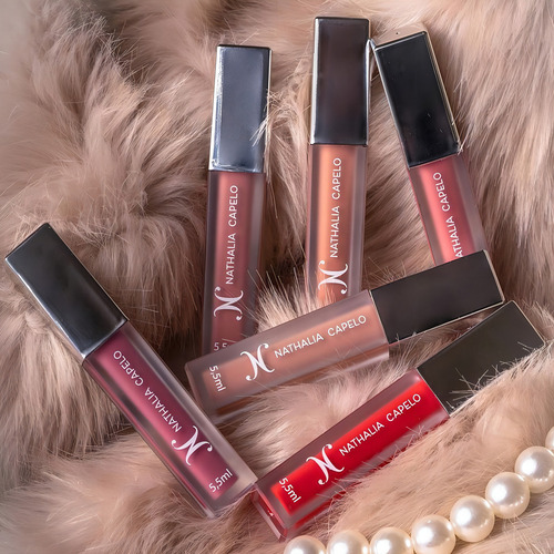 Lápiz labial líquido mate suave Maria Color All Colors de Nath Nathalia Capelo