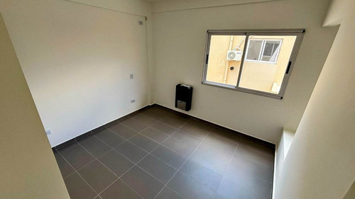 Venta Ph - 4 Amb A Estrenar Patio Y Jardín
