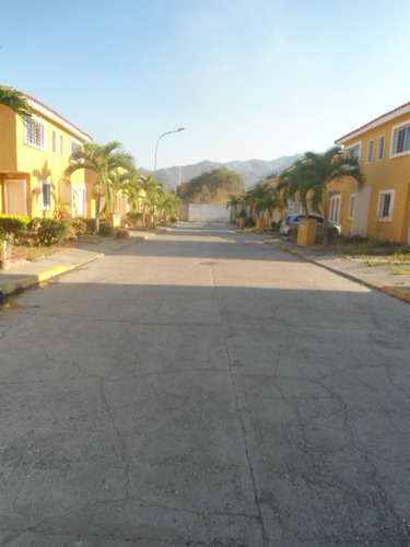 Imagen 2 de 14 de Town House Buenaventura Vista Dorada.