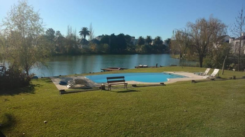 Imagen 10 de 16 de Venta Excelente Casa 4 Dormitorios Al Lago Castores