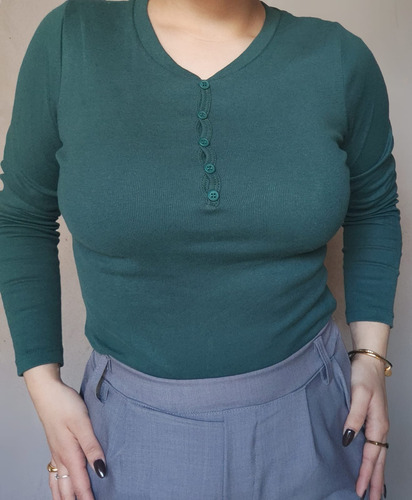 Remera Manga Larga De Algodón Con Botones