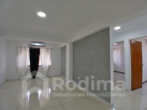 Apartamento En Residencias El Centro, Edificio Conectado A Pozo De Agua