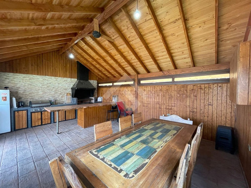 Casa 300 Mts Con Piscina Y Quincho 4d5b Con Receción Final