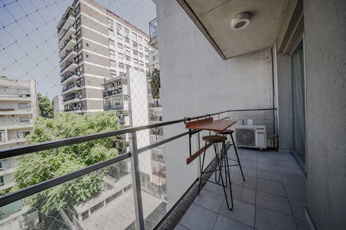 Monoambiente Con Cochera Y Balcón En Belgrano