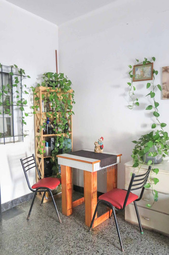 Venta/permuta Casa 4 Ambientes Con Local