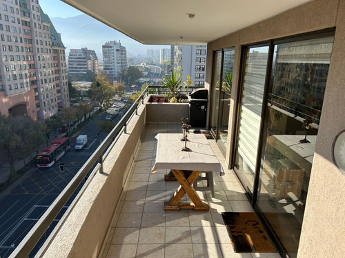 Departamento Ubicado En Av. Cristóbal Colon